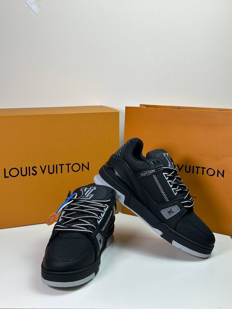 LV