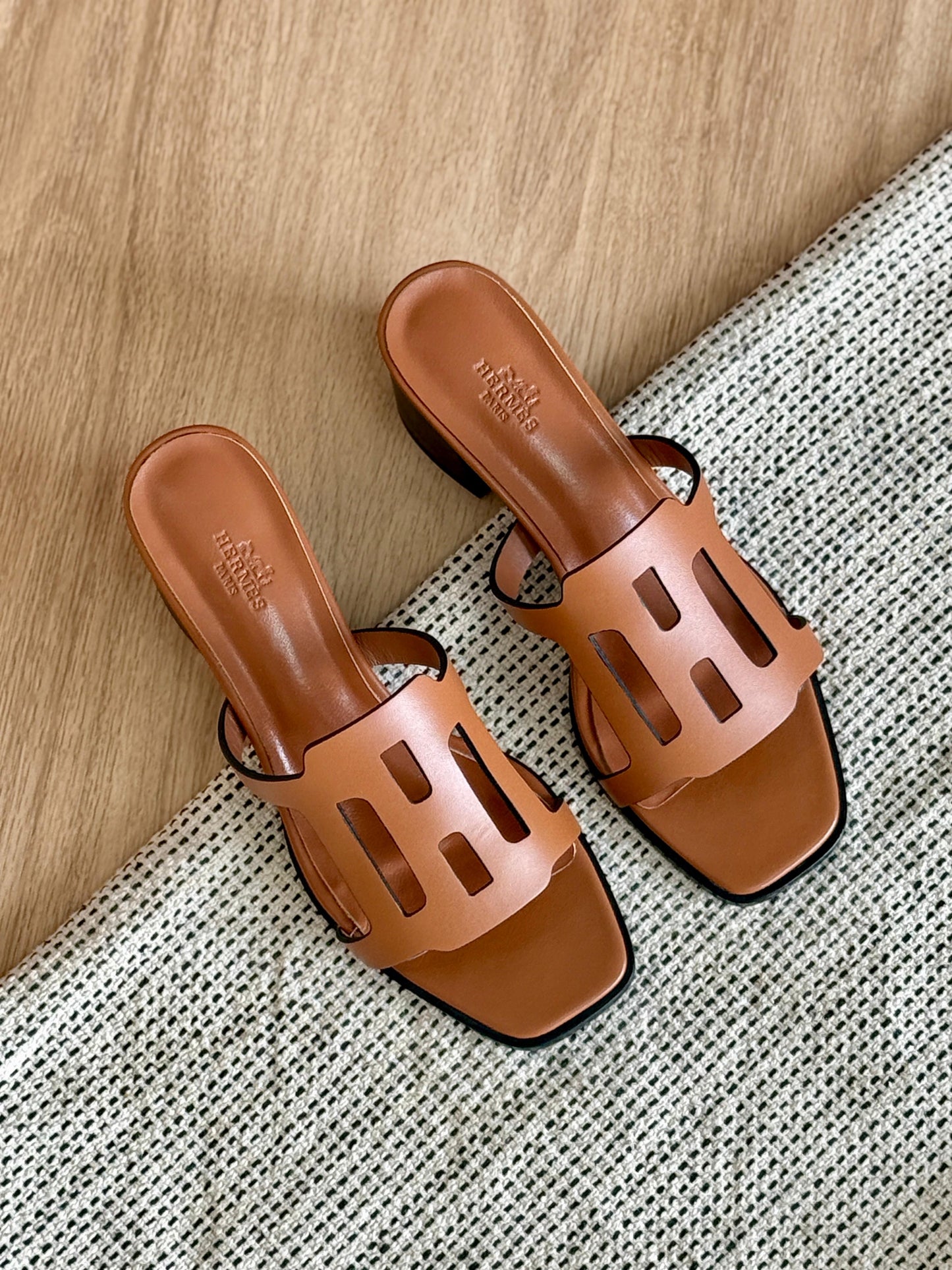 *HERMES*