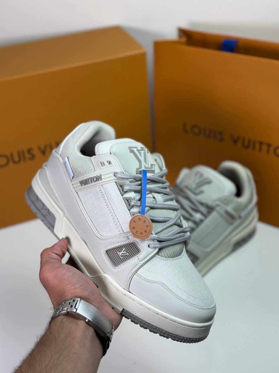 LV