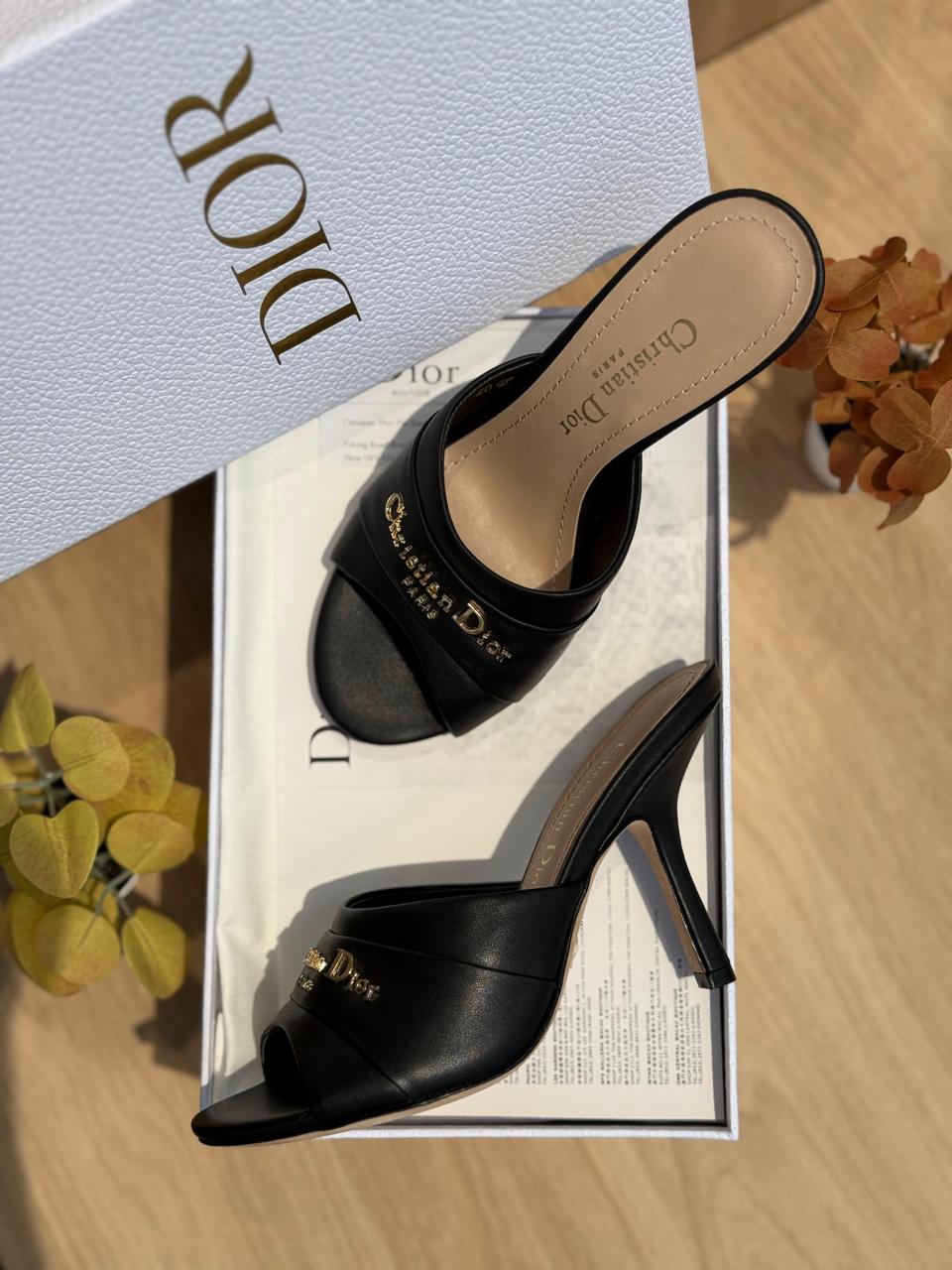 *DIOR*