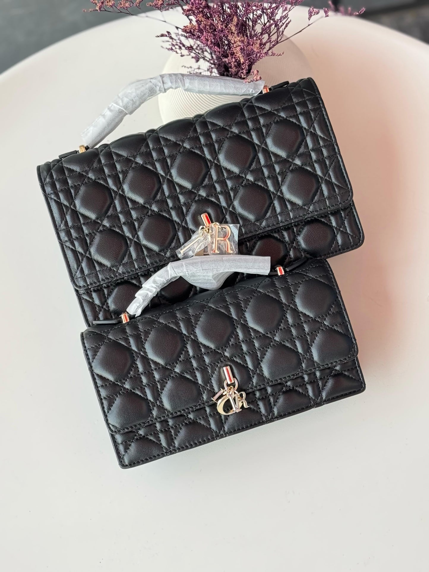 DIOR
