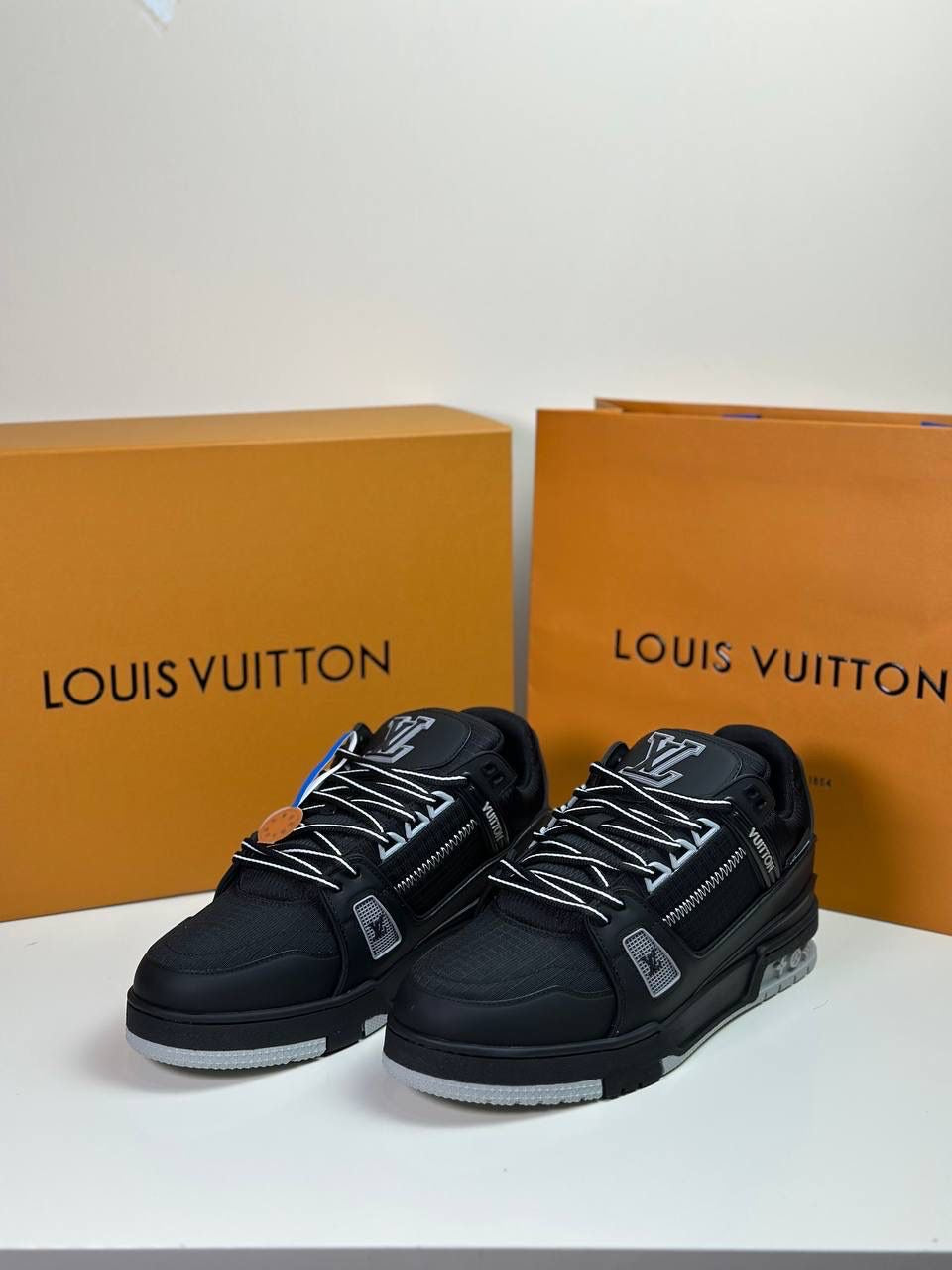 LV