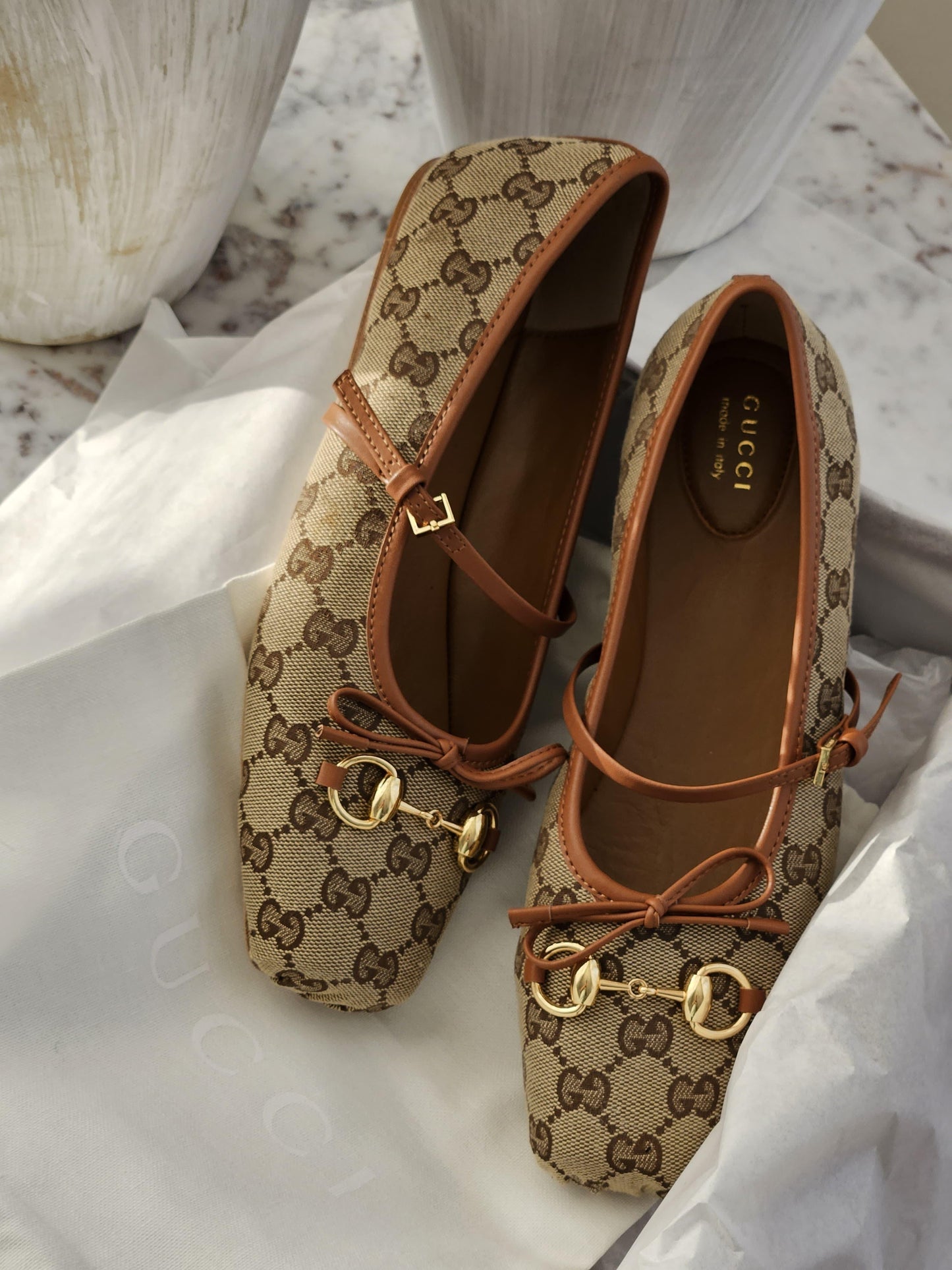 *GUCCI*