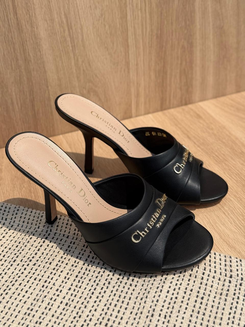 *DIOR*