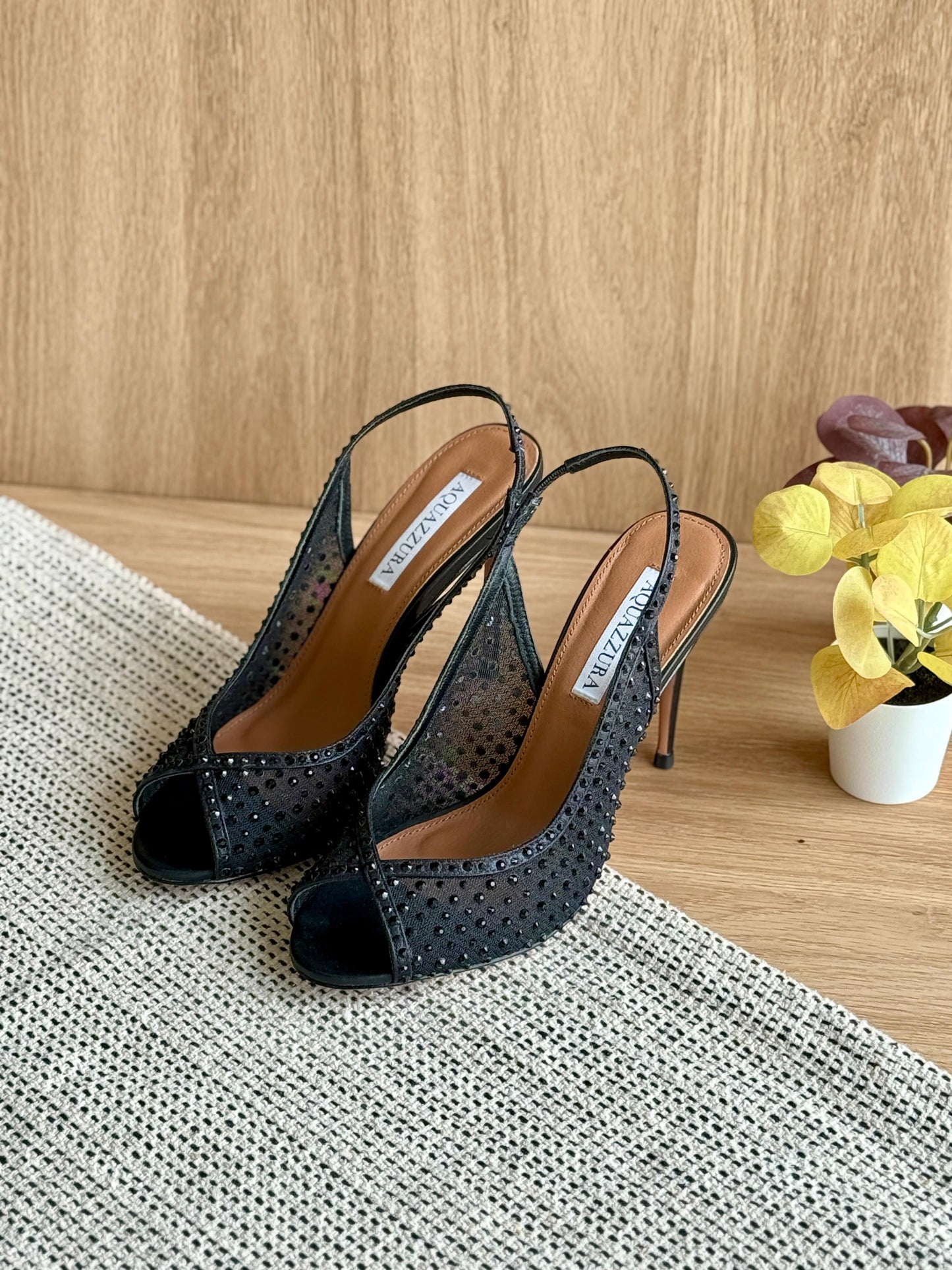 *AQAZZURA*
Super master quality 
Available: *36to41*
Price: 300