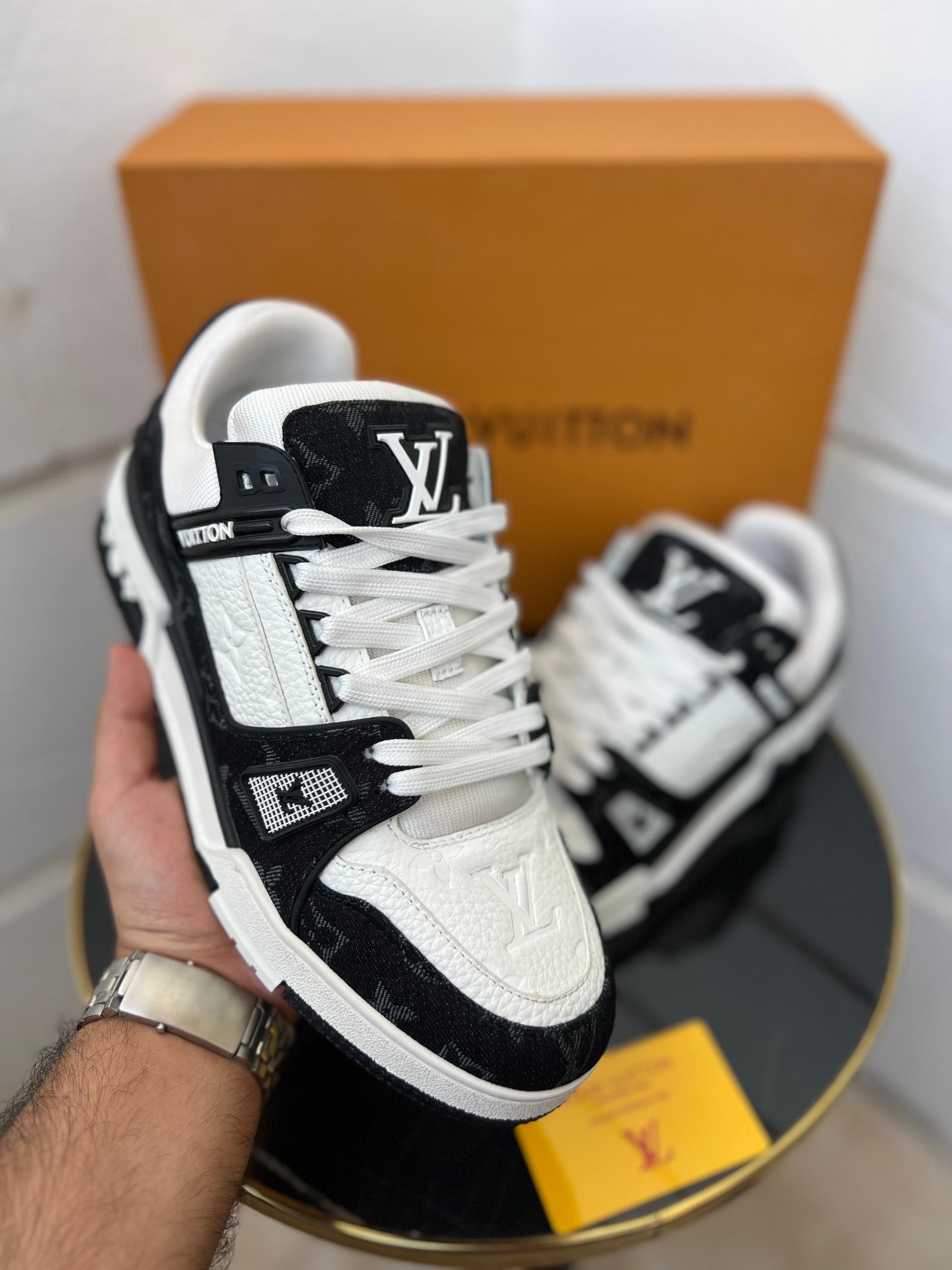LV