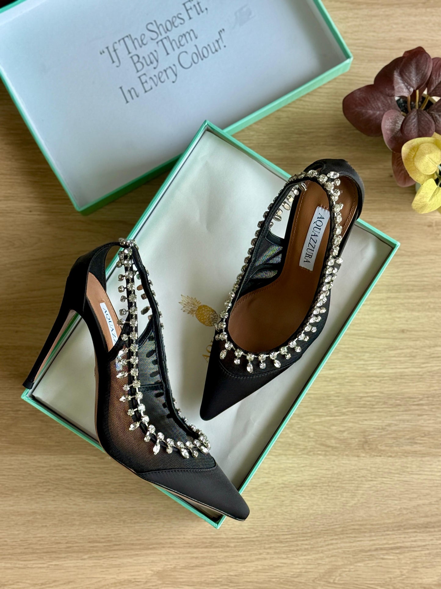 *AQAZZURA*