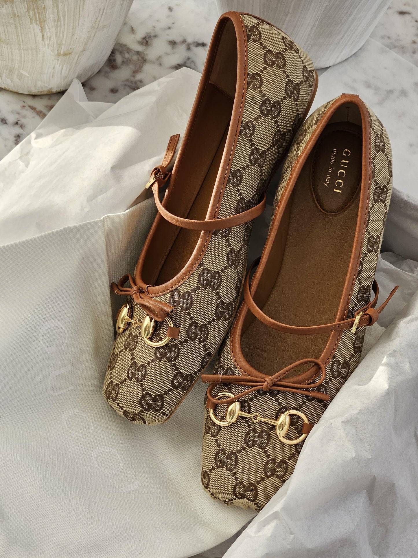 *GUCCI*