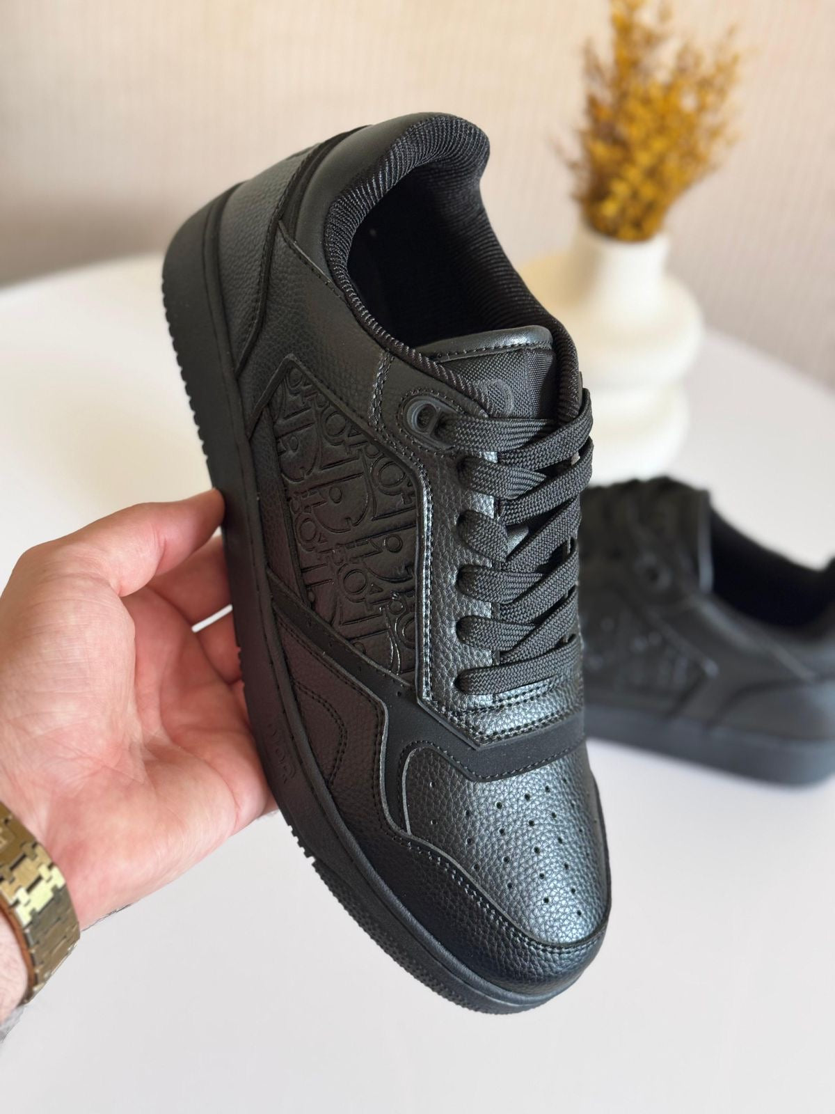 DIOR