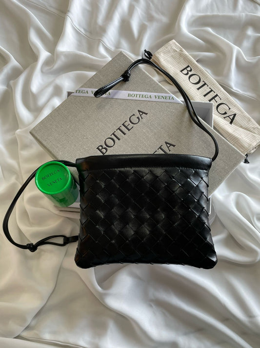 💚 Bottega Veneta Clutch new Collection 💚