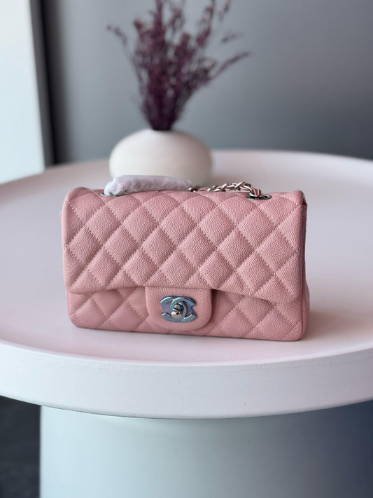 CHANEL😍(caviar leather )