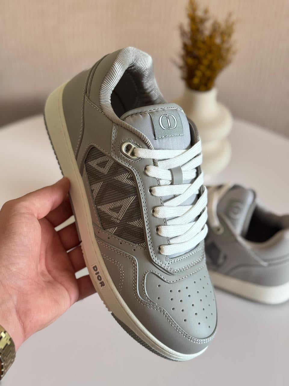 DIOR