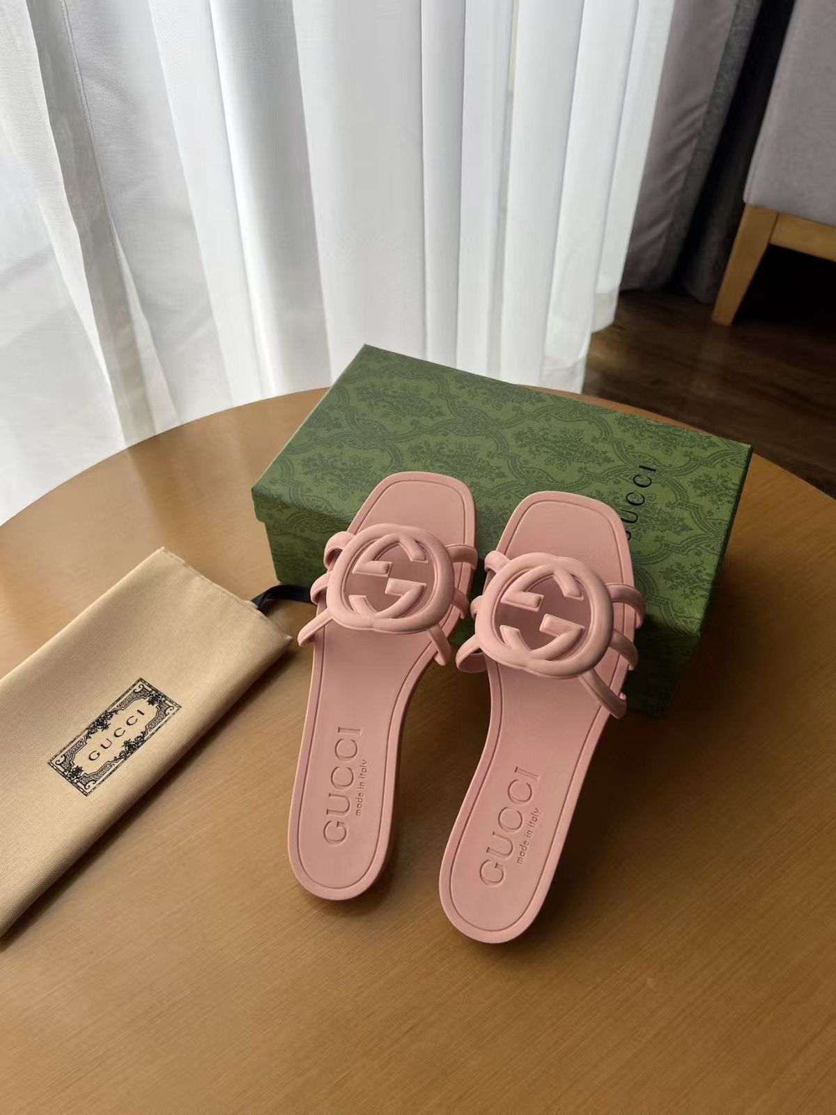 Gucci