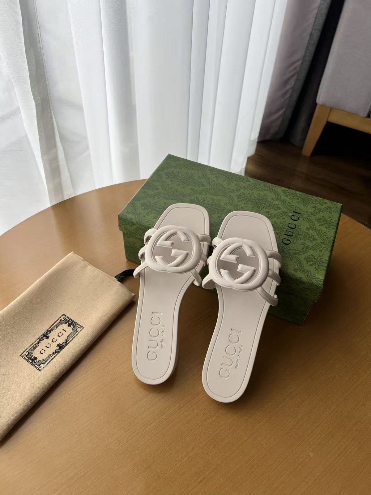 Gucci