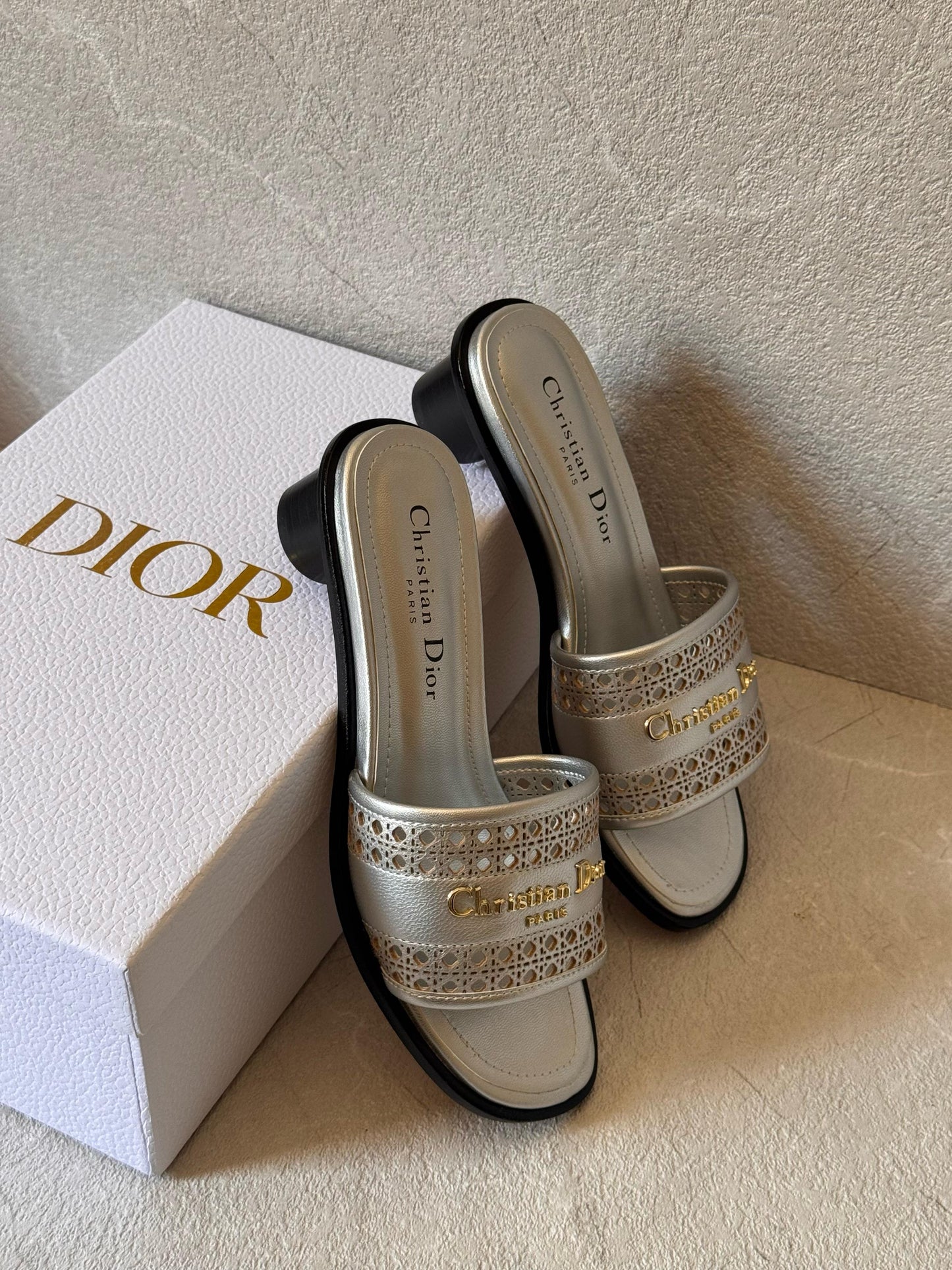 Dior